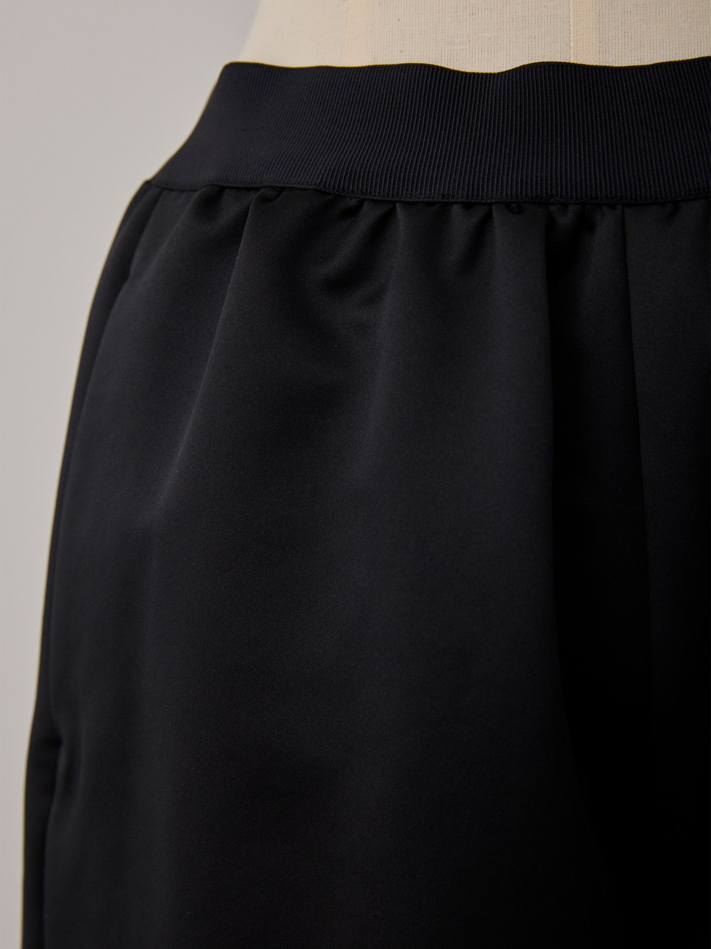 constructive matt satin straight long pants