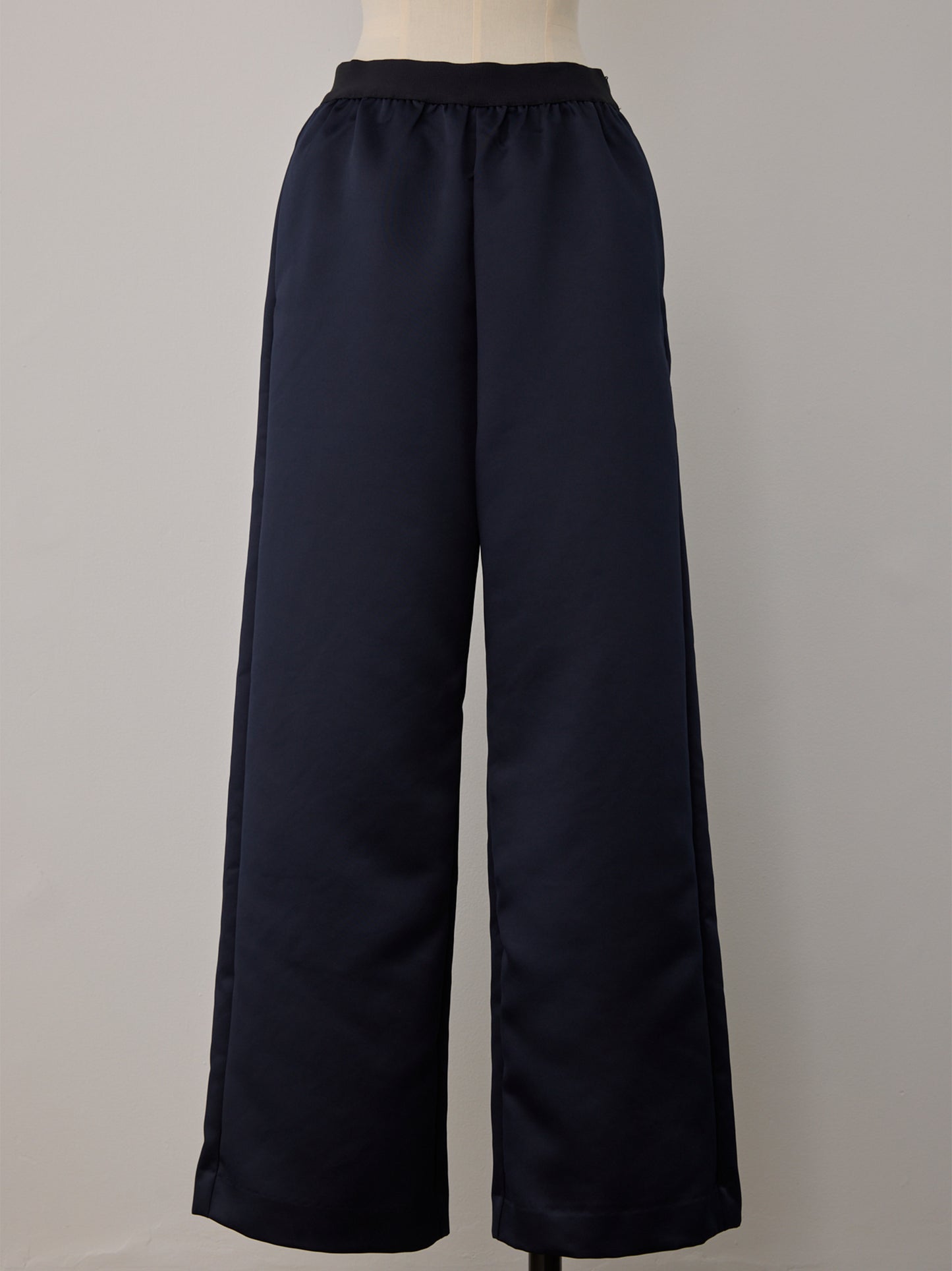 constructive matt satin straight long pants