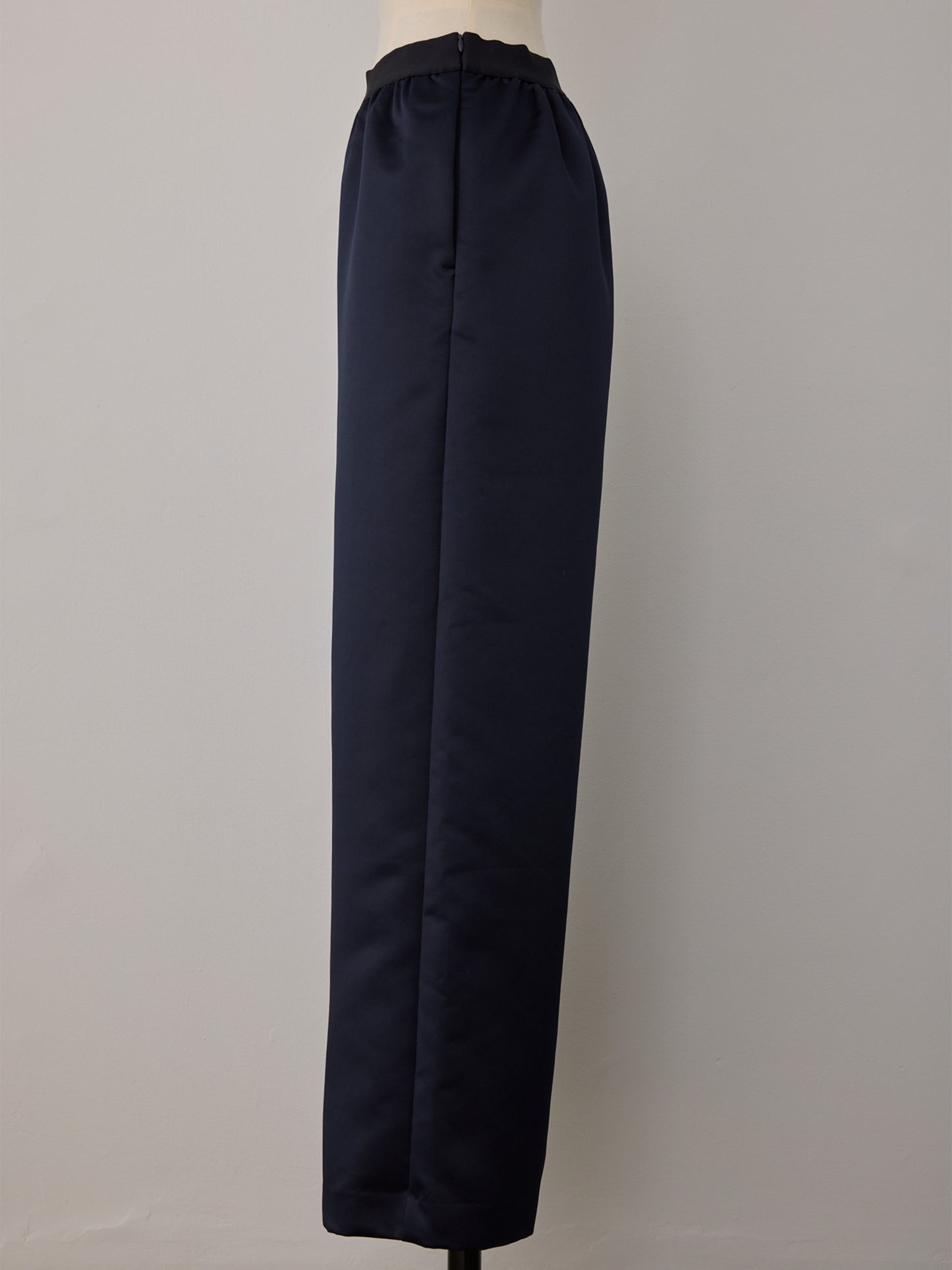 constructive matt satin straight long pants