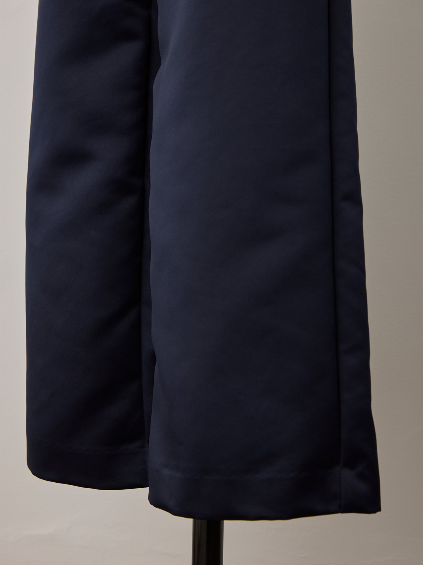 constructive matt satin straight long pants