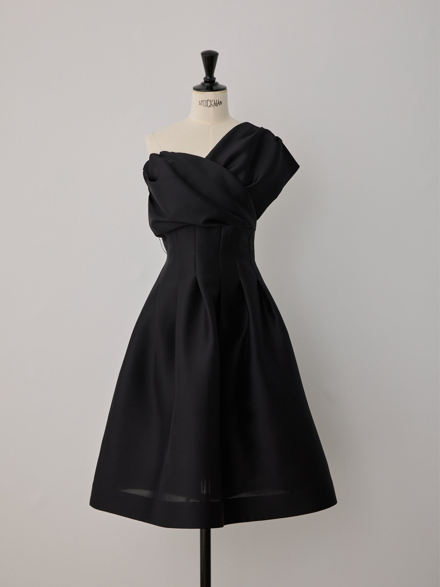 vase curve belted dress