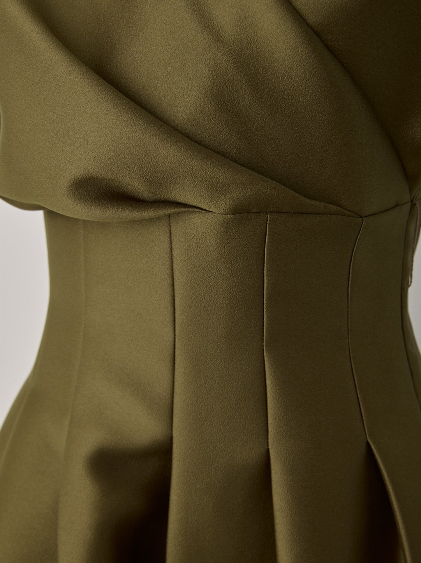 vase curve belted dress