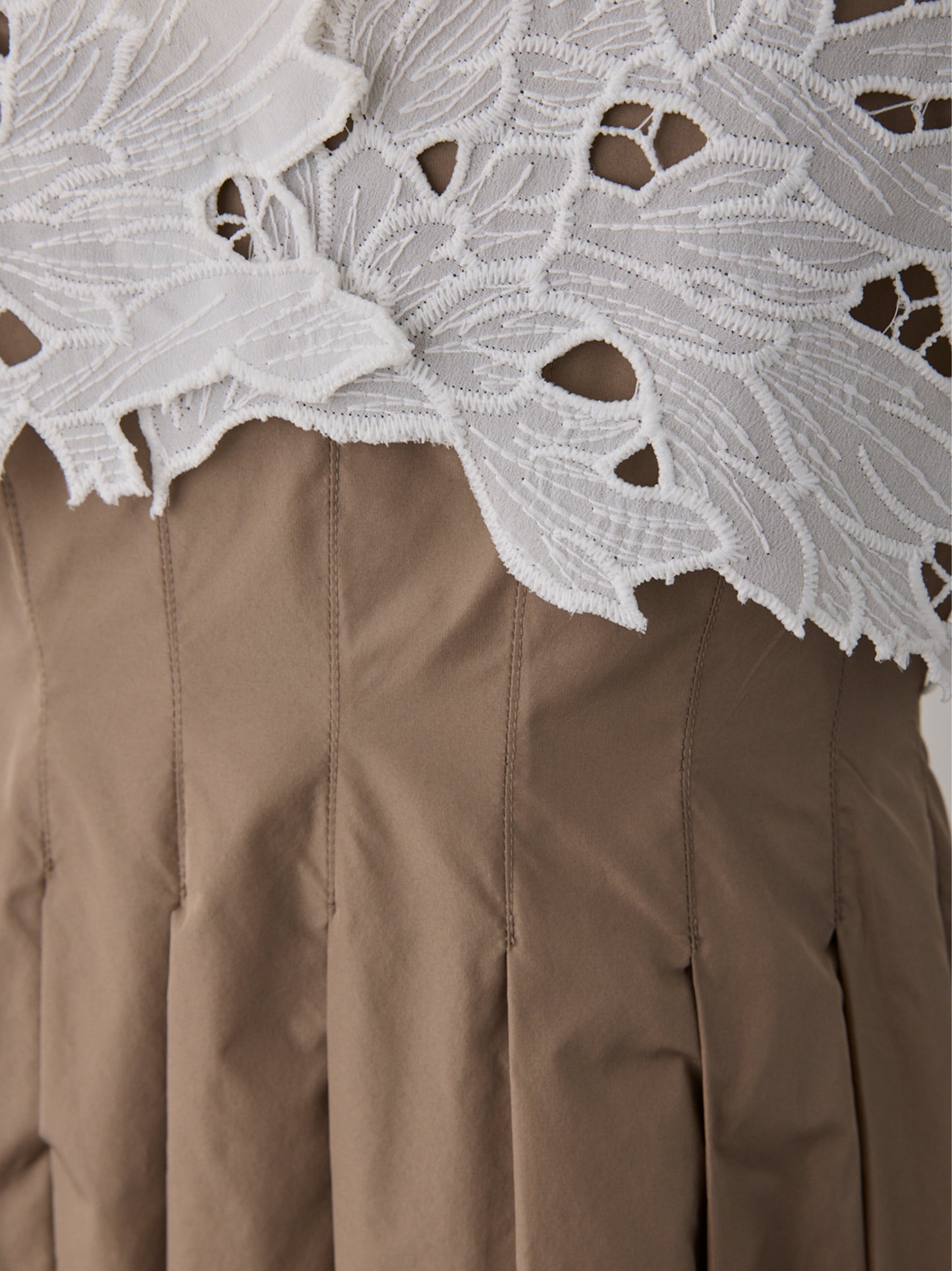 【予約】layered lace flare dress