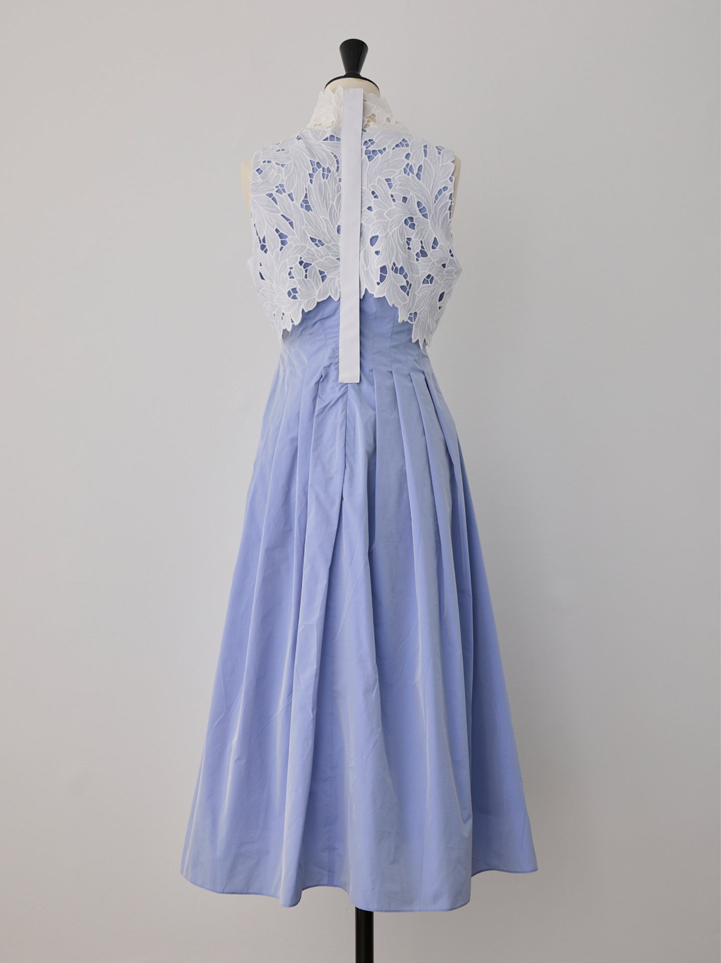 【予約】layered lace flare dress