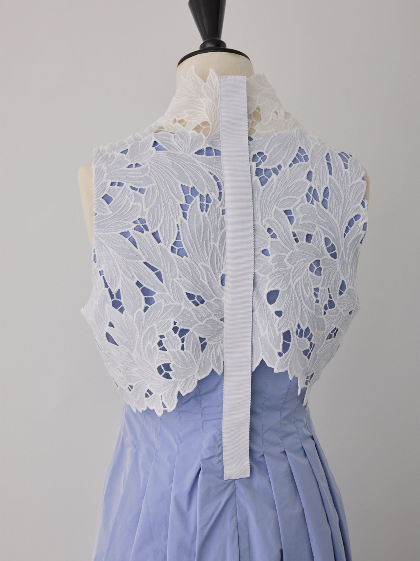 【予約】layered lace flare dress