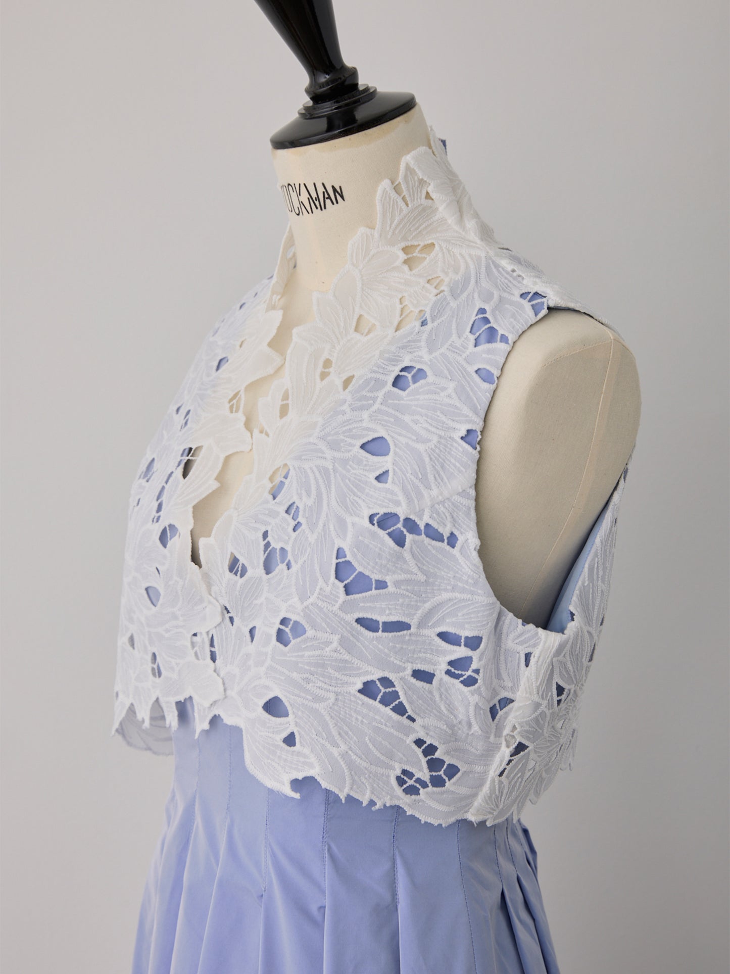 【予約】layered lace flare dress