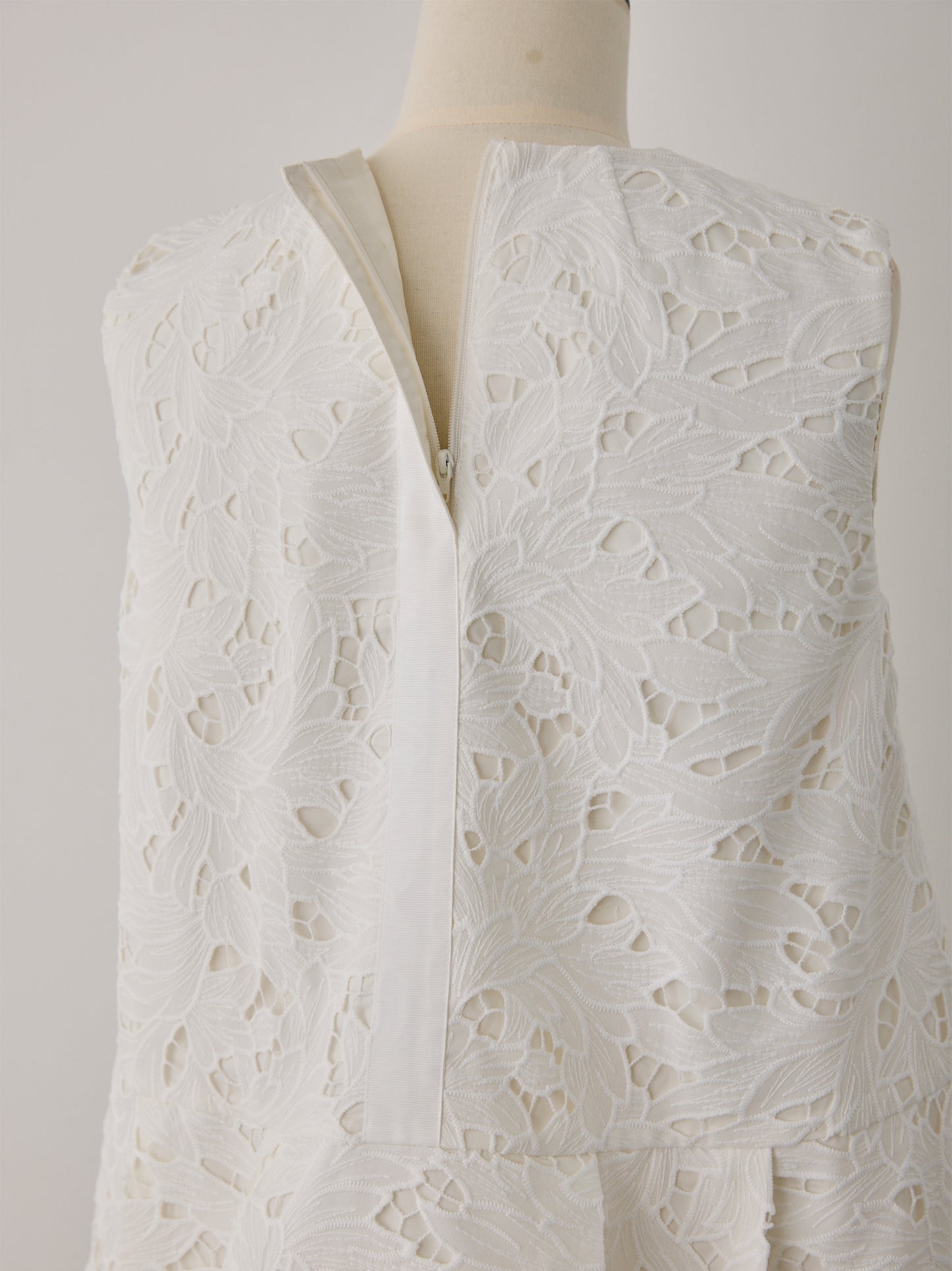 layered lace sleeveless blouse