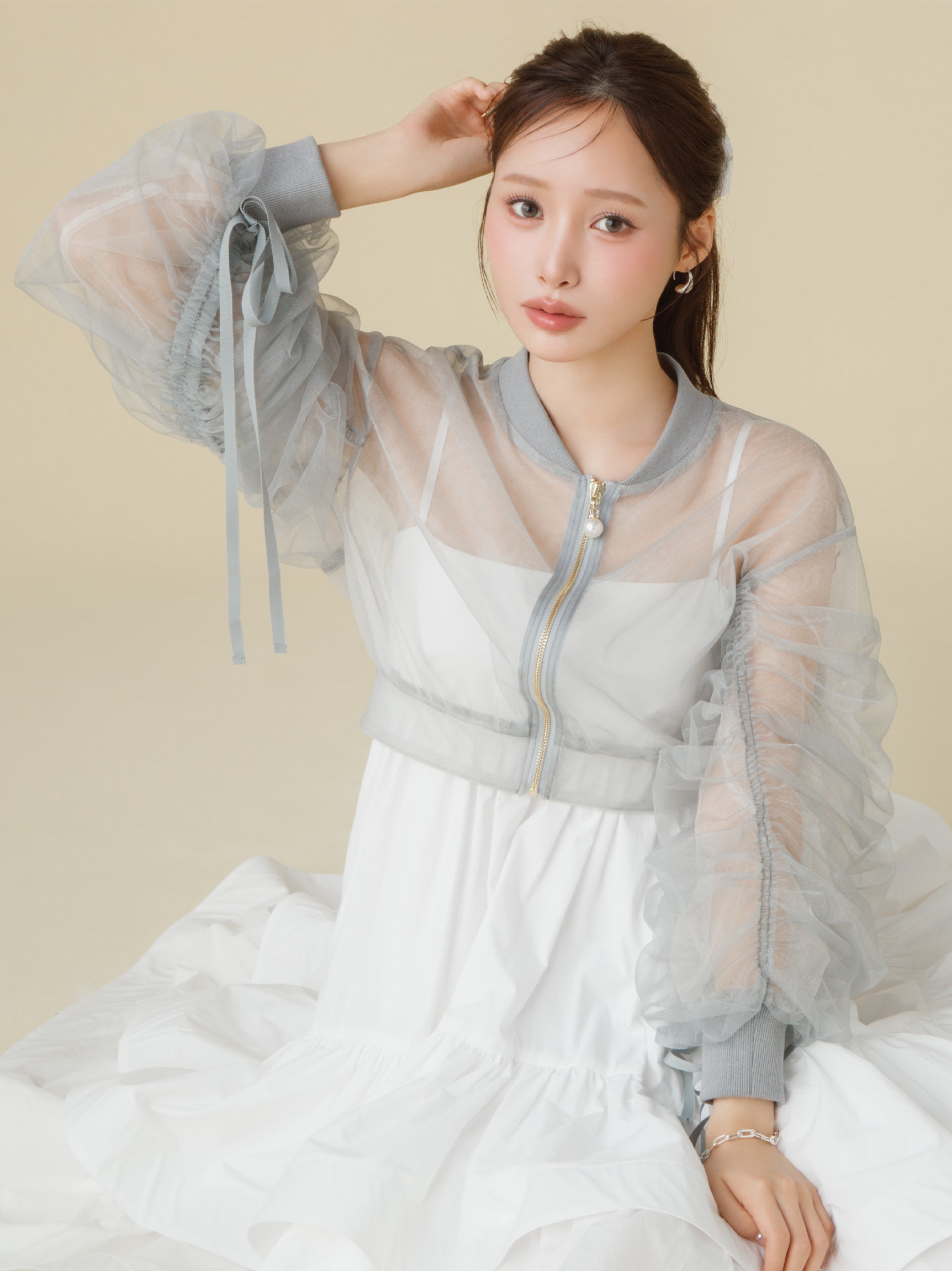 Sheer Tulle Drawstring Sleeve Blouson – La Vie OFFICIAL ONLINE STORE