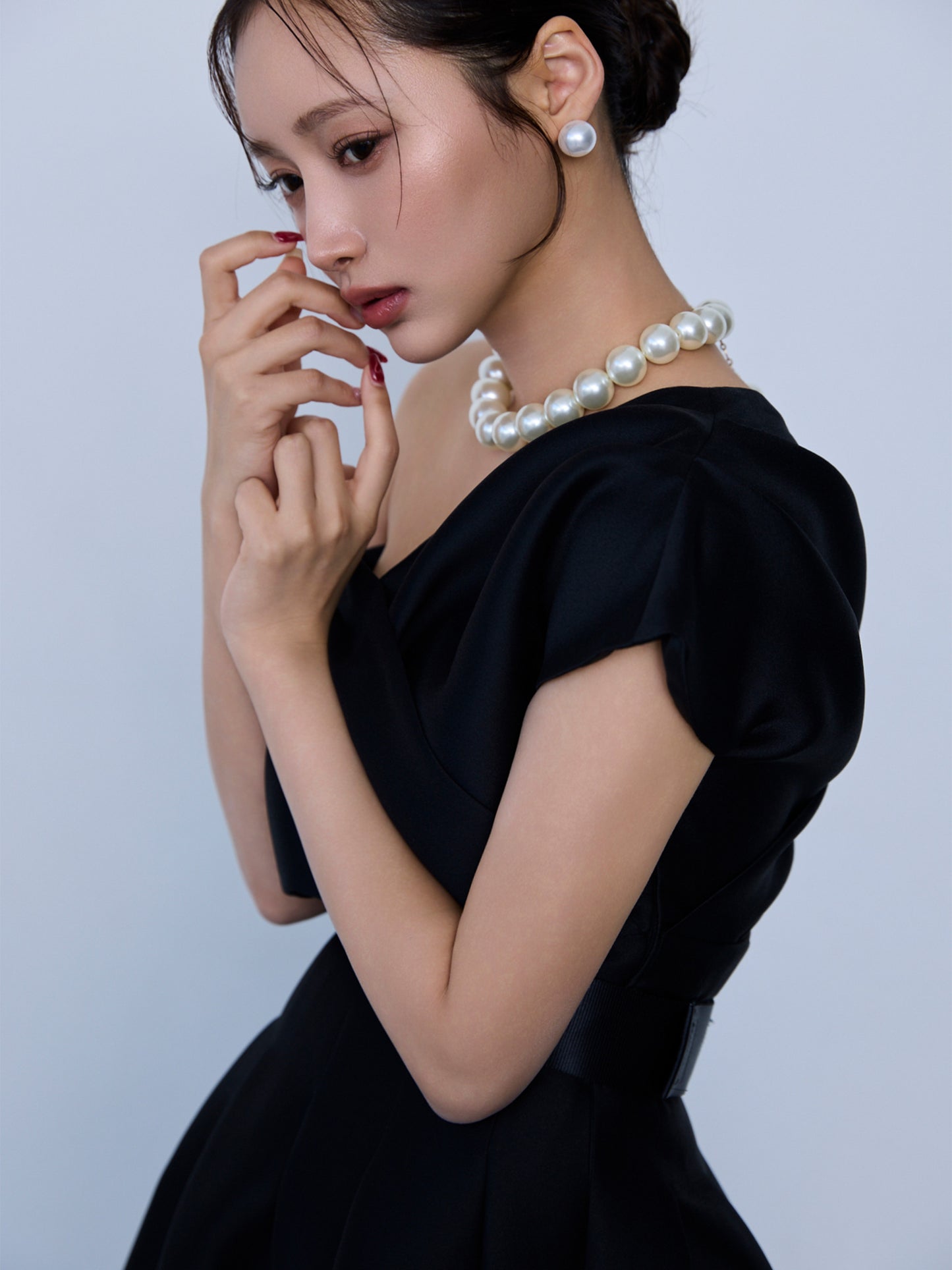 vase curve belted dress
