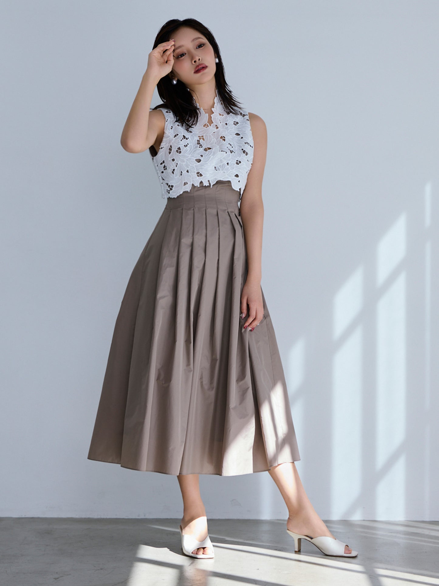 【予約】layered lace flare dress