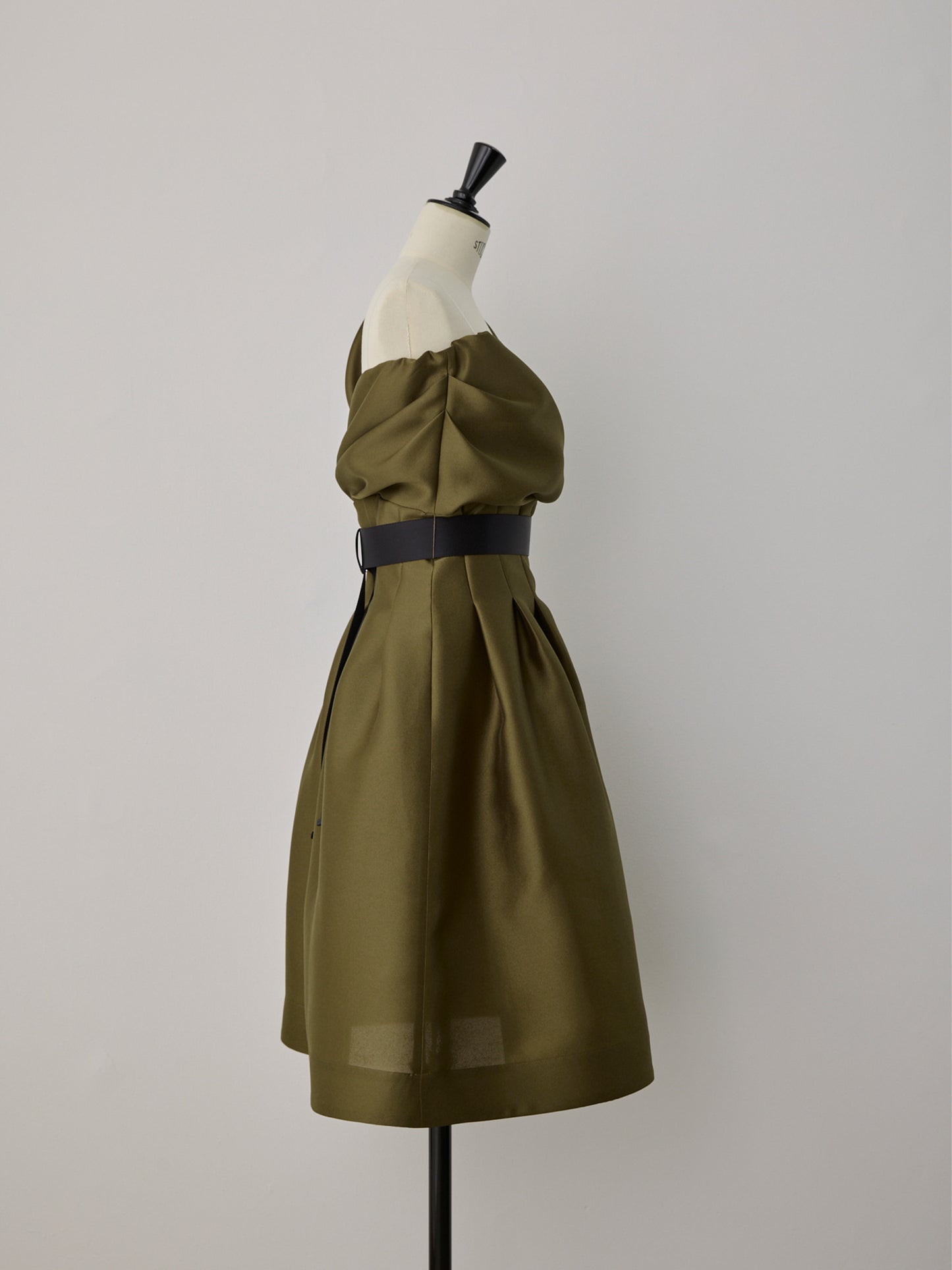 vase curve belted dress