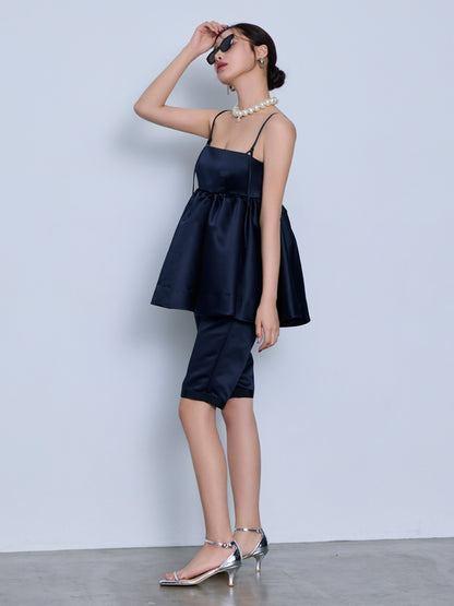 constructive mat satin slim short pants