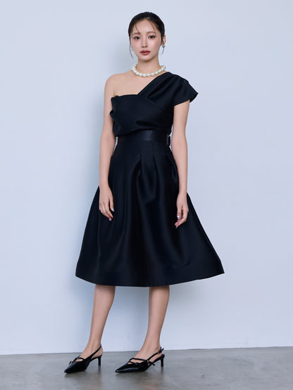 vase curve belted dress