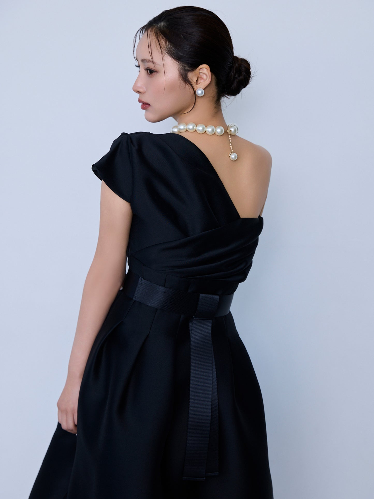 vase curve belted dress