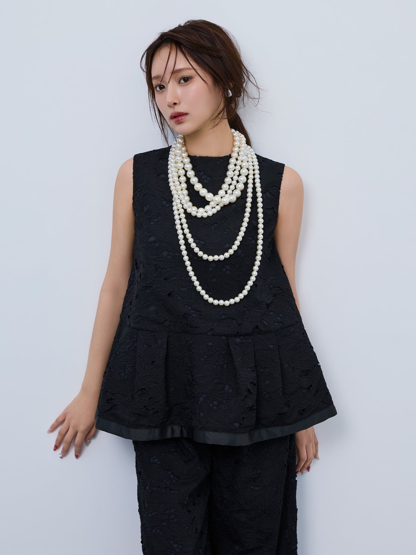 layered lace sleeveless blouse